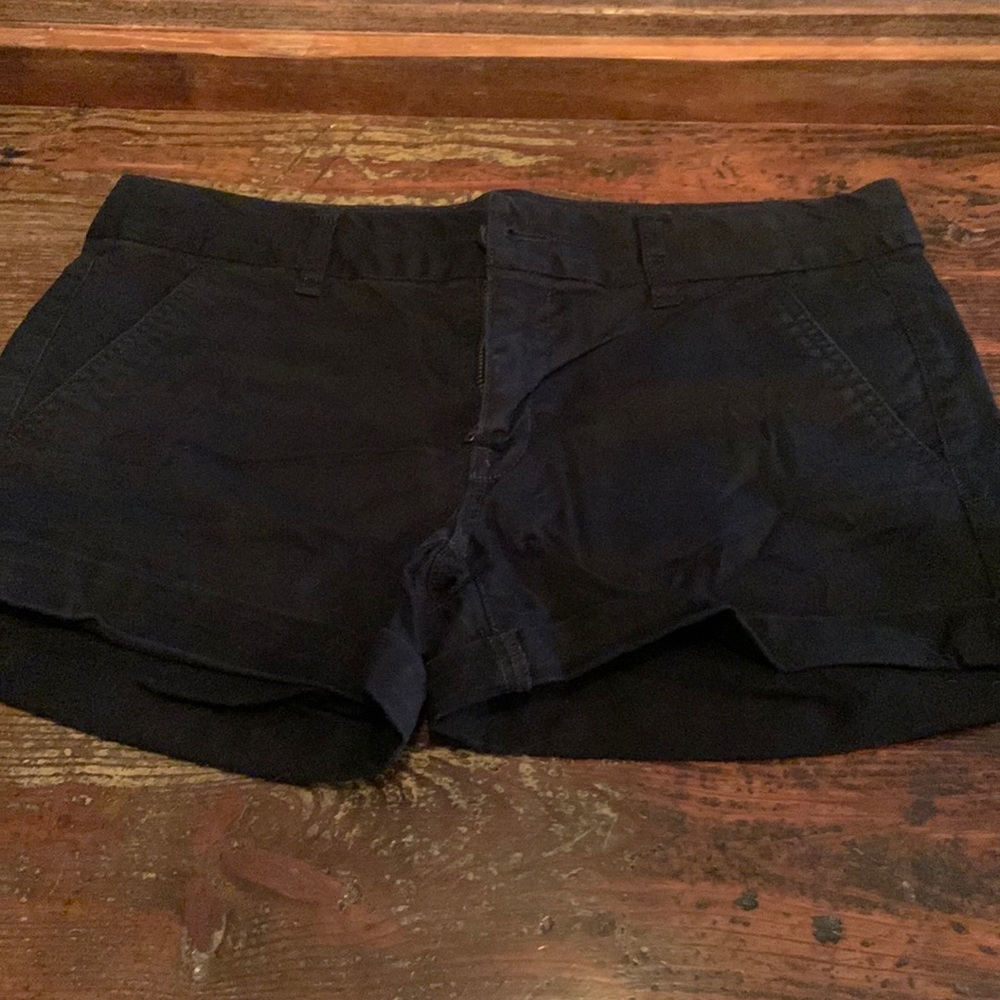 American Eagle Womens Midi Length Stretch Khaki Shorts Black Size 6
